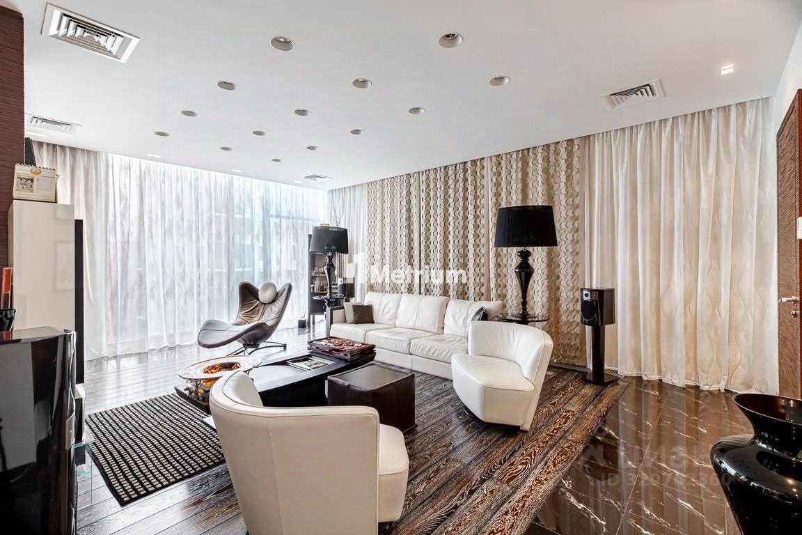 Продажа 3-комн квартиры на вторичном рынке улица Климашкина, 17С2