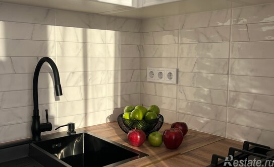 Продажа 2-комн квартиры на вторичном рынке улица Степана Шутова,  д. 6 к1