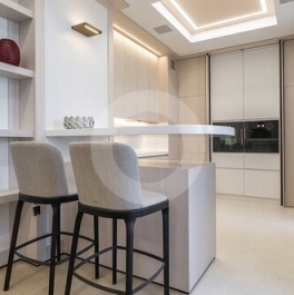 Продажа 3-комн квартиры на вторичном рынке Пожарский пер,  д. 3