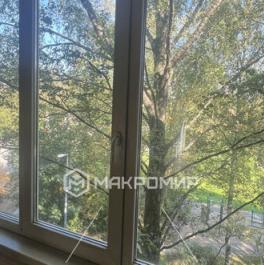 Продажа 4-комн квартиры на вторичном рынке улица Лёни Голикова,  д. 36