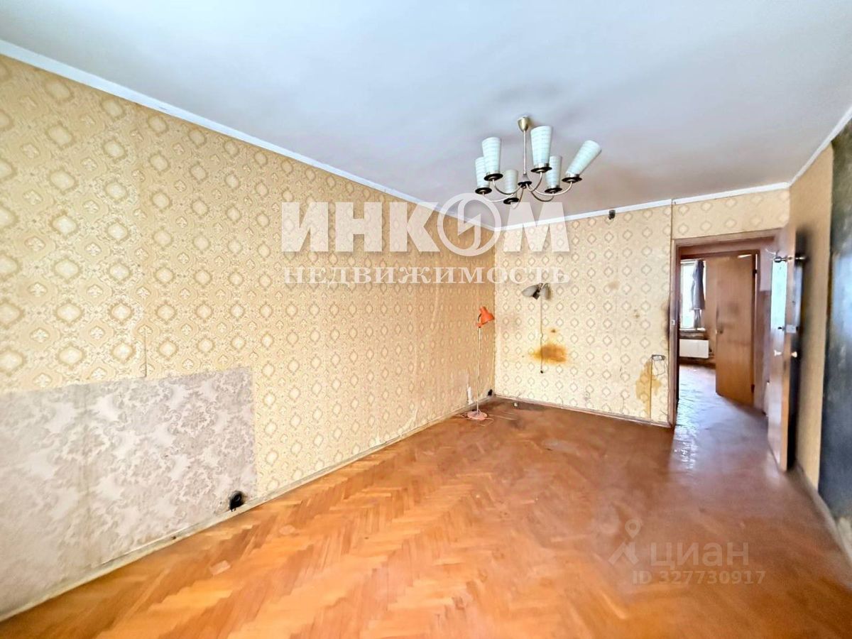 Продажа 3-комн квартиры на вторичном рынке улица 26 Бакинских Комиссаров, 10к1