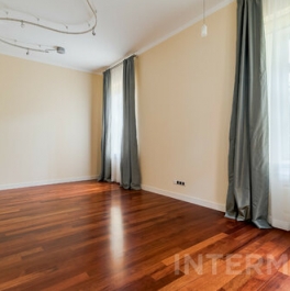 Аренда 5-комн квартиры на вторичном рынке Уланский переулок,  д. 19