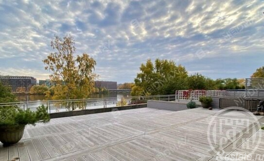 Продажа 2-комн квартиры на вторичном рынке Крестовский пр-кт,  д. 30