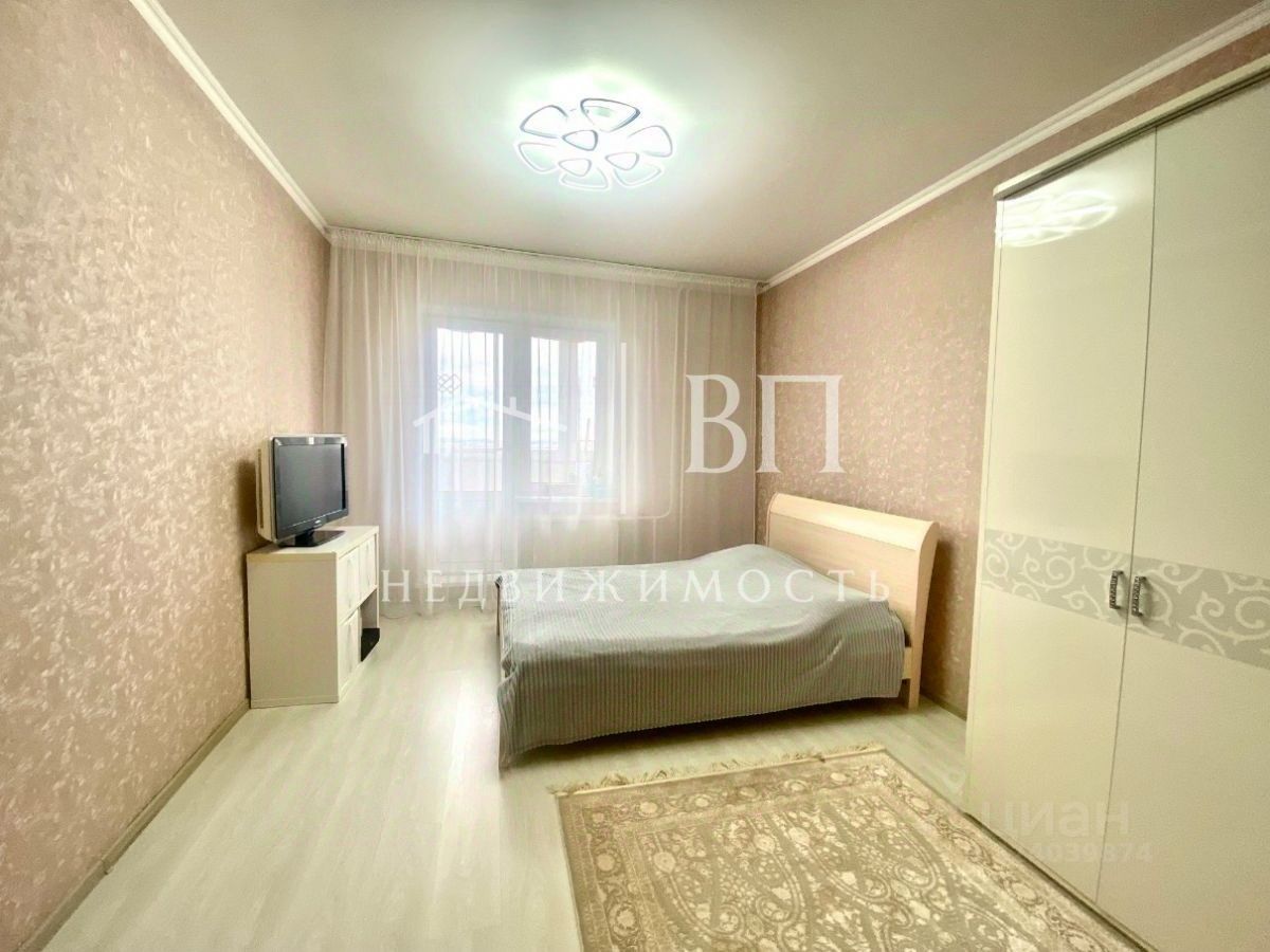 Продажа 2-комн квартиры на вторичном рынке пос. Шушары, улица Вишерская, 18