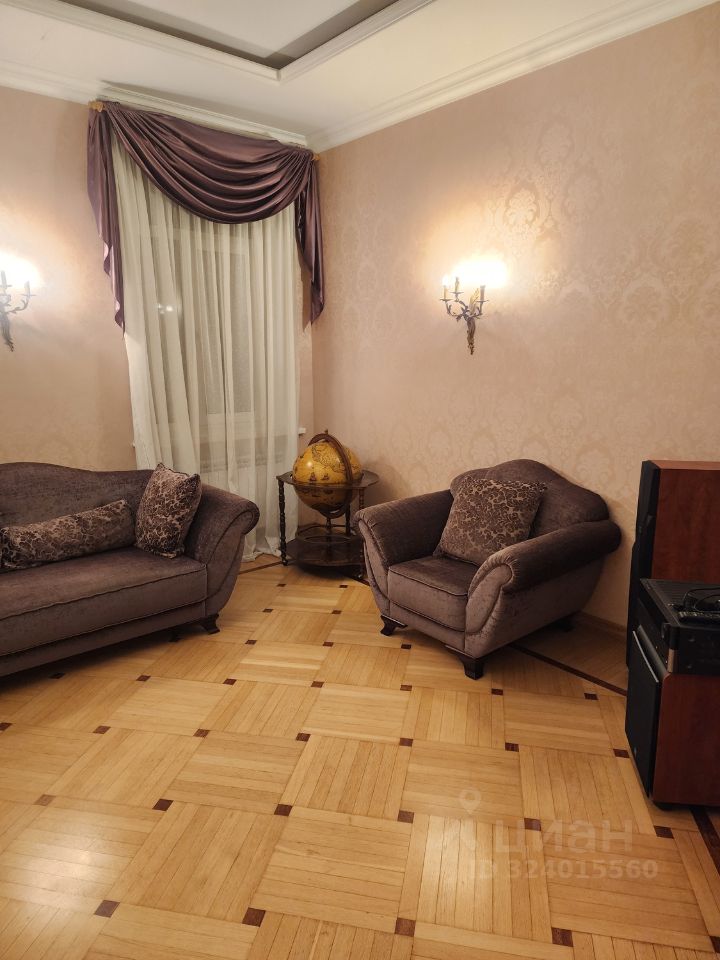 Продажа 3-комн квартиры на вторичном рынке Пушкин, улица Радищева, 2/10