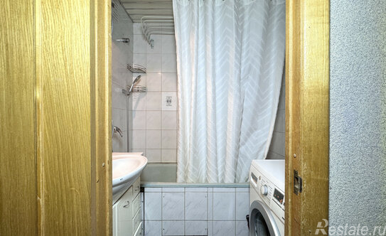 Продажа 2-комн квартиры на вторичном рынке Взлётная улица,  д. 9 к2