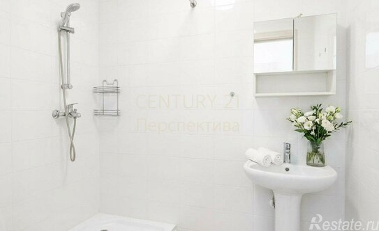 Продажа 1-комн квартиры на вторичном рынке улица Михайлова,  д. 30А к2