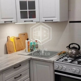 Продажа 3-комн квартиры на вторичном рынке ул Веерная,  д. 40,  к. 5
