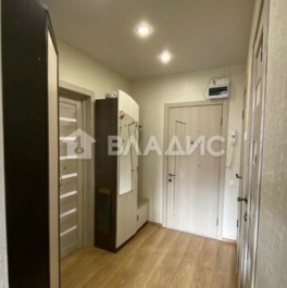 Продажа 1-комн квартиры на вторичном рынке ул Десантников,  д. 14