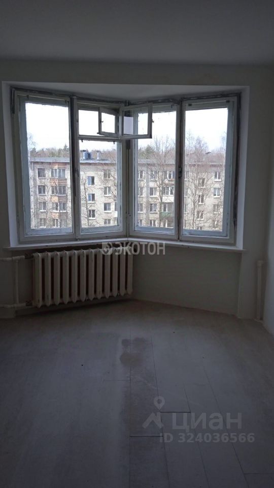 Продажа 2-комн квартиры на вторичном рынке Петергоф, Озерковая улица, 55к2