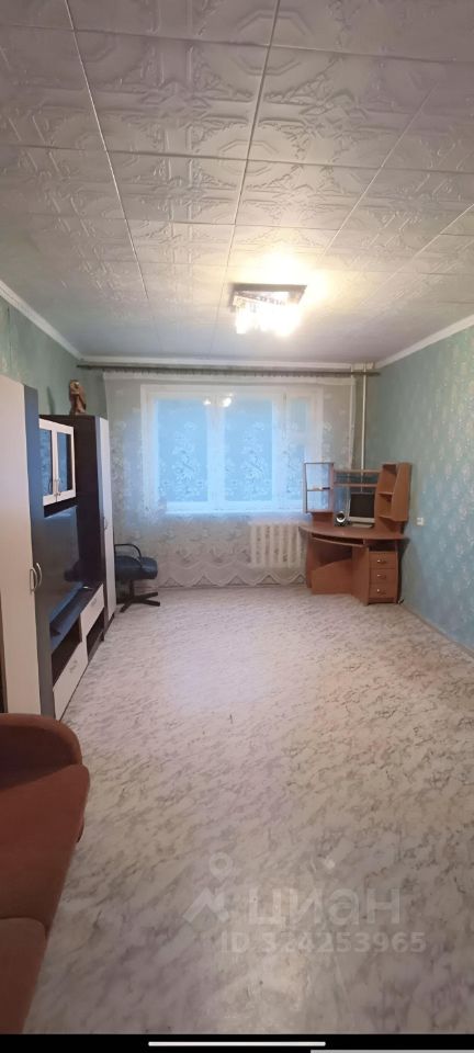 Продажа 1-комн квартиры на вторичном рынке Пикалево г., улица Горняков, 19