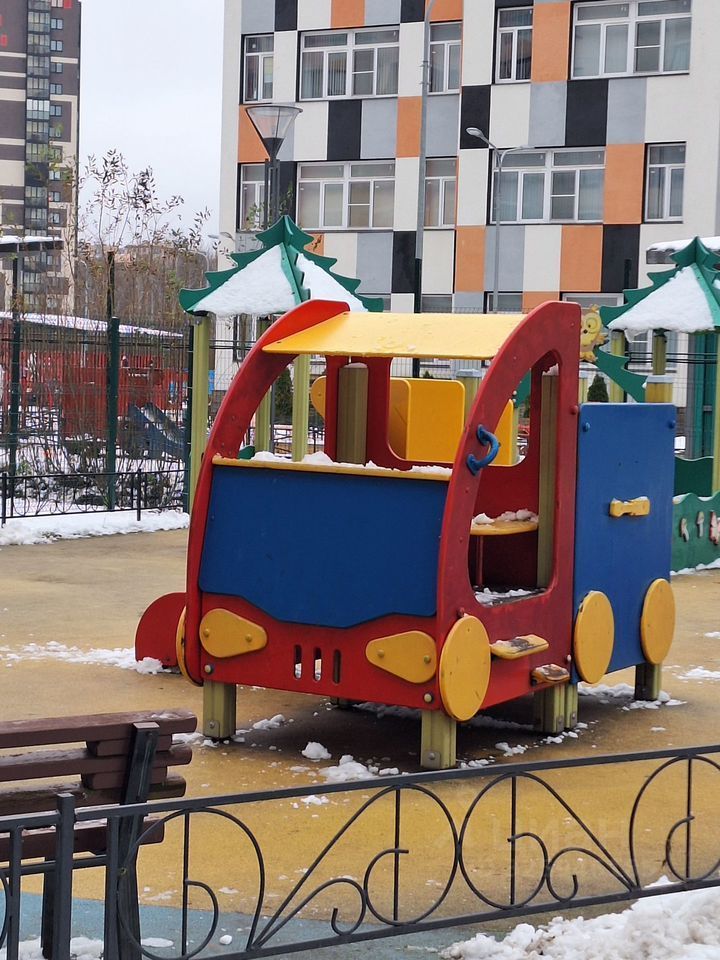 Продажа 2-комн квартиры на вторичном рынке Кудрово г., улица Пражская, 12