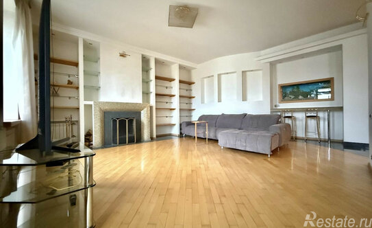 Продажа 3-комн квартиры на вторичном рынке Подколокольный пер