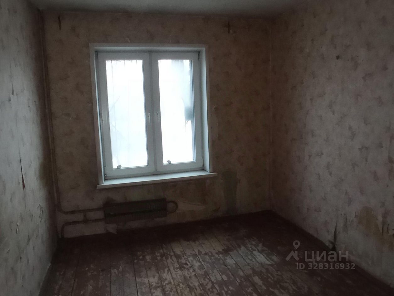 Продажа 3-комн квартиры на вторичном рынке Витебская улица, 12