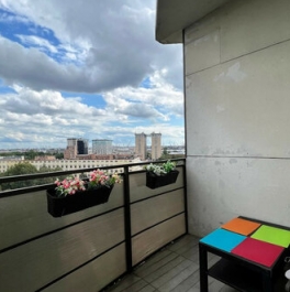 Продажа 2-комн квартиры на вторичном рынке Беринга ул,  д. 1