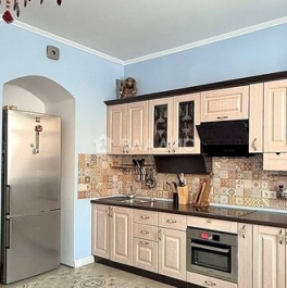 Продажа 3-комн квартиры на вторичном рынке Заречье, ул Тихая,  д. 26,  к. 4