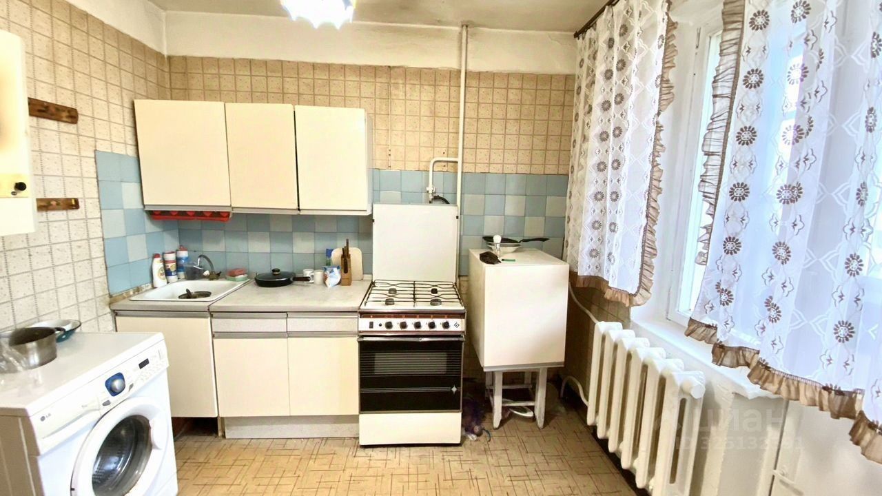 Продажа 2-комн квартиры на вторичном рынке Шлиссельбург, улица Староладожский канал, 26