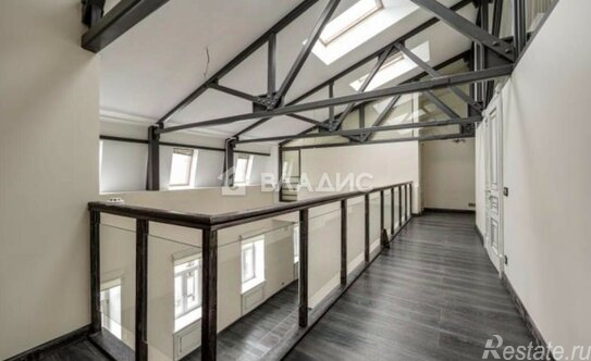 Продажа 6-комн квартиры на вторичном рынке Композиторская улица