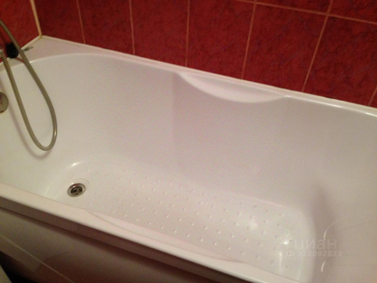 Продажа 1-комн квартиры на вторичном рынке Ломоносов, Швейцарская улица, 18к2