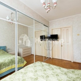 Продажа 3-комн квартиры на вторичном рынке бульвар Матроса Железняка,  д. 10