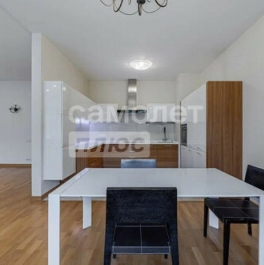 Продажа 4-комн квартиры на вторичном рынке улица Шумкина