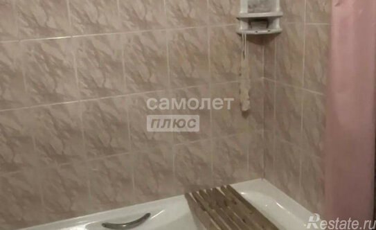 Продажа 2-комн квартиры на вторичном рынке Осенний бульвар