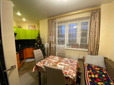 Продажа 2-комн квартиры на вторичном рынке Свердловский, улица Строителей,  д. 2