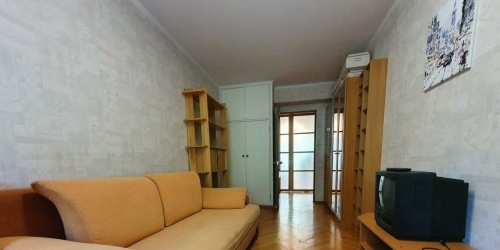 3-комн квартира улица Приорова,  д. 5