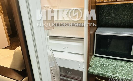 Продажа 2-комн квартиры на вторичном рынке улица Паршина,  д. 31 к1