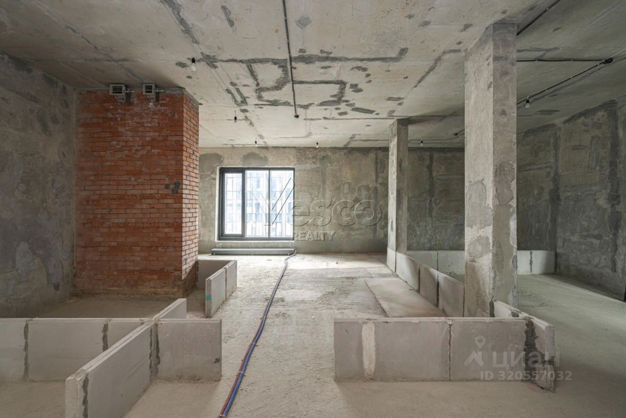 Продажа 3-комн квартиры на вторичном рынке улица Усачева, 15