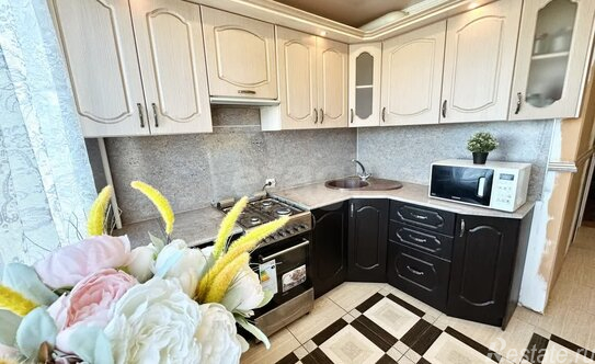 Продажа 3-комн квартиры на вторичном рынке Аннино, ул 10-й Пятилетки,  д. 6