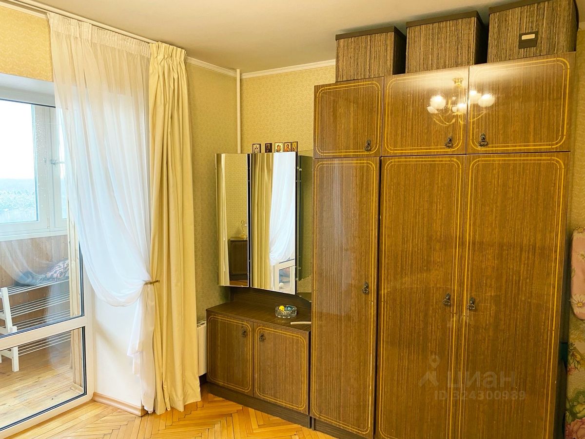 Продажа 3-комн квартиры на вторичном рынке Липецкая улица, 2/16