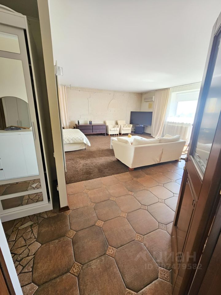 Продажа студии Студенецкий переулок, 3