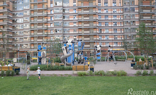 Продажа 3-комн квартиры на вторичном рынке Коломяжский пр-кт,  д. 13 к3