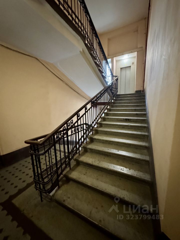 Продажа 4-комн квартиры на вторичном рынке Волоколамский переулок, 1