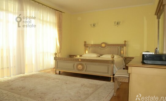 Аренда 4-комн квартиры на вторичном рынке улица Александра Невского,  д. 19-25