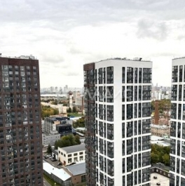 Продажа 2-комн квартиры на вторичном рынке улица Берзарина,  д. 30А