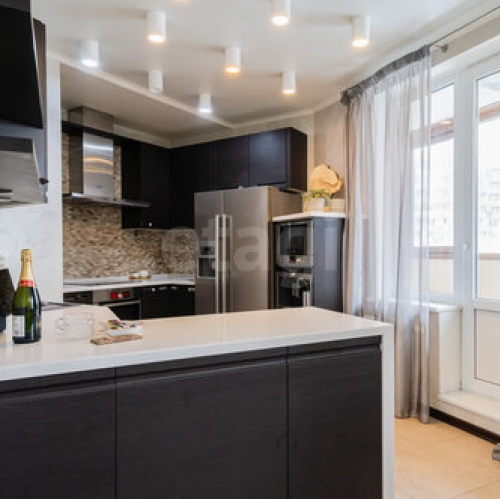 3-комн квартира Королева пр-кт,  д. 63,  к. 2