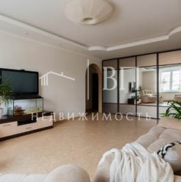 Продажа 3-комн квартиры на вторичном рынке Богатырский пр-кт,  д. 22 к1