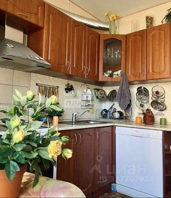Продажа 3-комн квартиры на вторичном рынке Богатырский проспект, 52к1