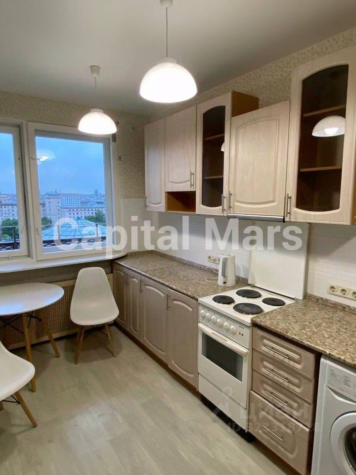 Аренда 1-комн квартиры на вторичном рынке Котельническая набережная, 33К1