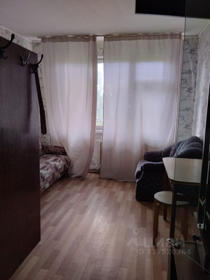 Аренда комнаты Ломоносов, Петровский переулок, 4