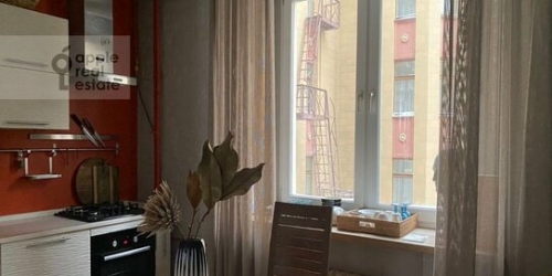 3-комн квартира улица Маши Порываевой,  д. 38