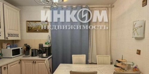 4-комн квартира ул Богданова,  д. 42