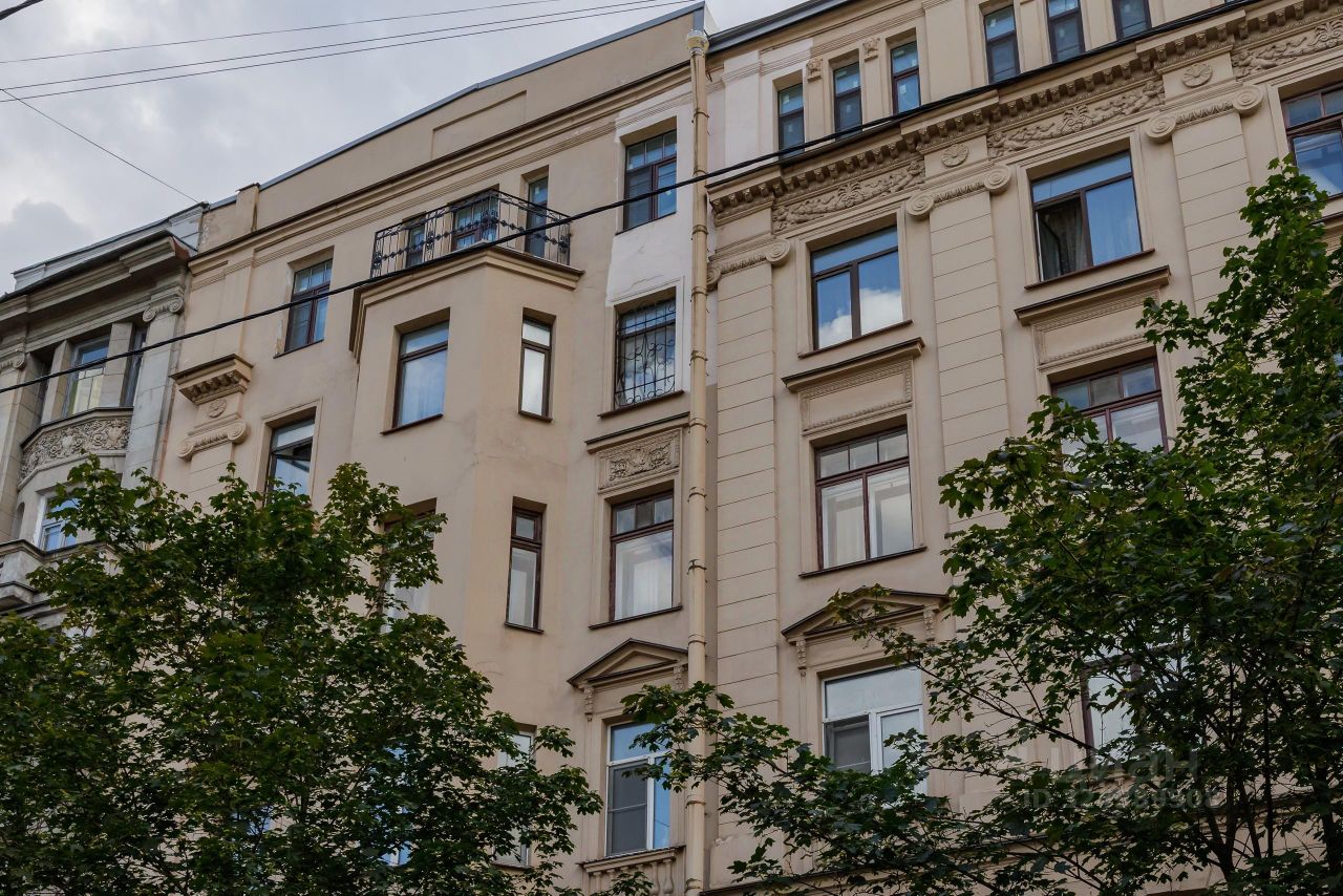 Продажа 4-комн квартиры на вторичном рынке Лермонтовский проспект, 8/10а