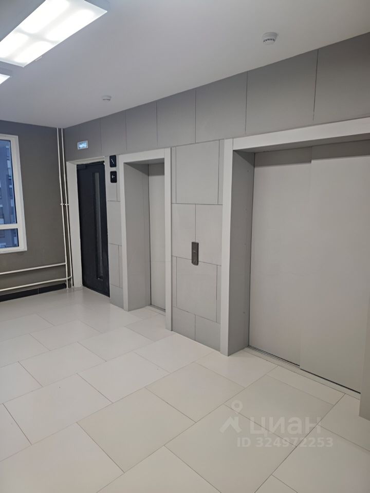 Продажа 2-комн квартиры на вторичном рынке д. Коробово, улица Взлетная, 2