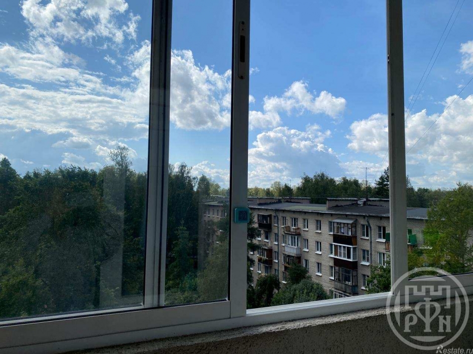 Продажа 2-комн квартиры на вторичном рынке Шушары пос., Центральная (Детскосельский) ул. ,  д. 12