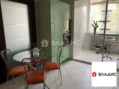 Продажа 3-комн квартиры на вторичном рынке Химки, Вишнёвая улица,  д. 14
