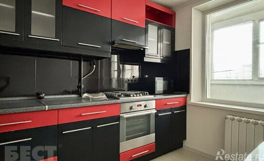 Продажа 3-комн квартиры на вторичном рынке Веерная улица,  д. 46