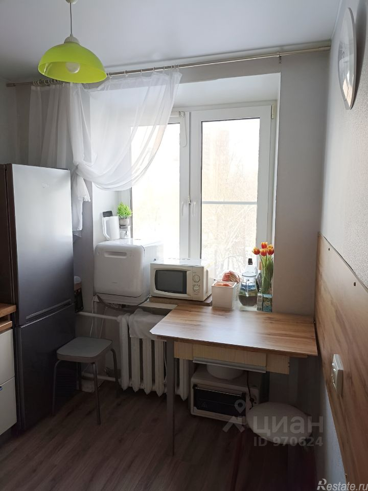 Продажа 2-комн квартиры на вторичном рынке улица Максима Горького,  д. 4